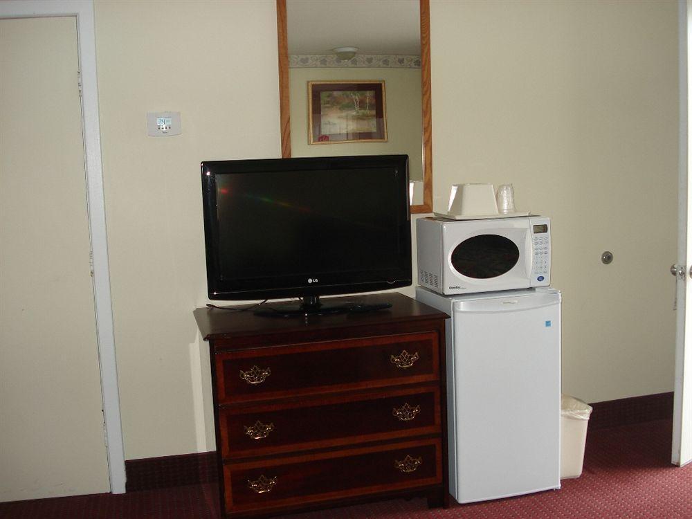 Lincoln Motel Sturgeon Falls Екстериор снимка