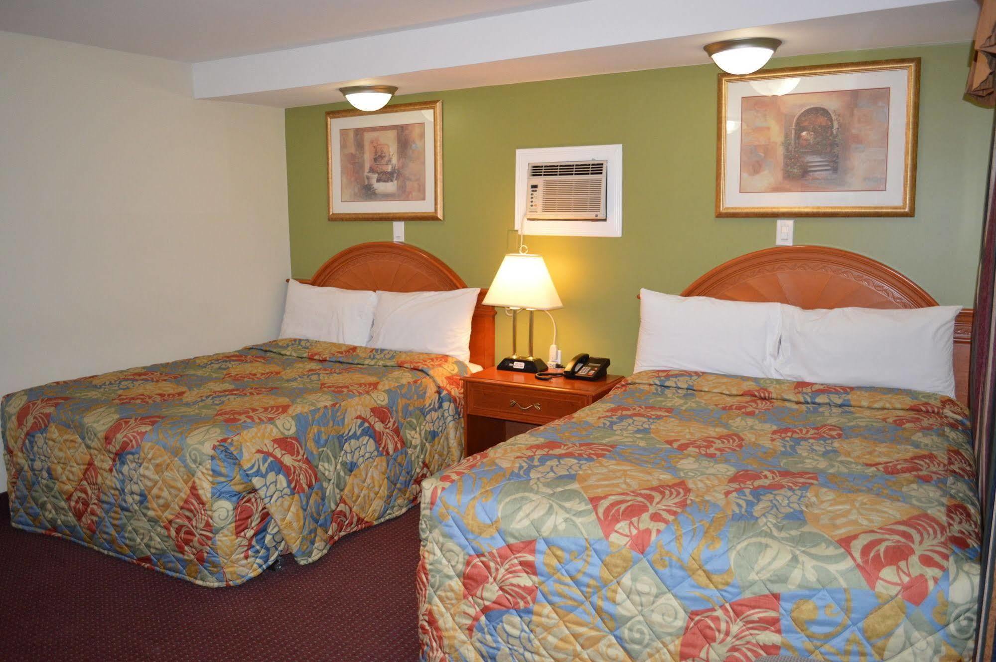 Lincoln Motel Sturgeon Falls Екстериор снимка