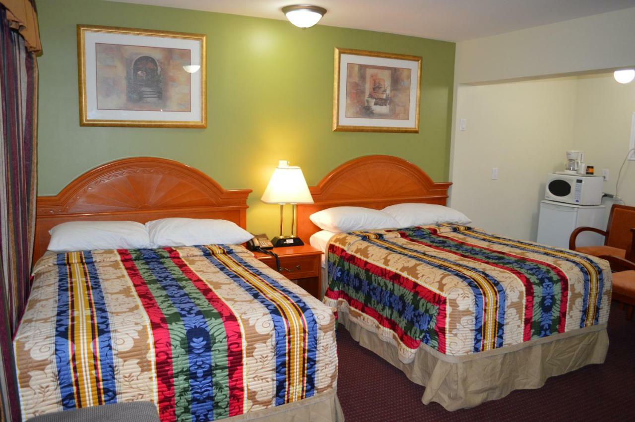 Lincoln Motel Sturgeon Falls Екстериор снимка